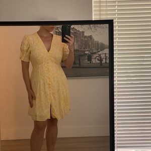 BNWT | Yellow floral dress button up dress v neck puffy sleeves